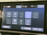多彩な音源に対応し、車内を最高の空間に変えます。お気に入りの音楽を聴きながら、快適なドライブをお楽しみください。