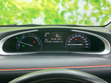 視認性の高いメーター類で、運転に必要な情報をしっかり確認できます。走行距離も一目でわかります。