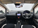 運転席周辺の様子です☆ オーディオ周りやメーター類の位置など、ご確認下さいね♪