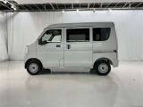 色は人気のシルバーです。