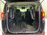 【パワーバックドア】スマートキーや運転席のボタンを押すだけでリアゲートが自動で開閉します!荷物を持っている時や、高い位置にあるバックドアを閉める際に便利な機能です♪