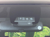 【トヨタセーフティセンス】走行中に前方の車両等を認識し、衝突しそうな時は警報とブレーキで衝突回避と被害軽減をアシスト。より安全にドライブをお楽しみいただけます。