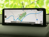 鮮明な地図表示で、目的地までスムーズに。道に迷う心配なく、安全運転をサポートします。長距離ドライブも安心です。
