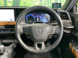 【純正革巻きステアリング】上質な革を使用することで、手にしっかり馴染みとても運転しやすいハンドルです♪