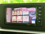 停車中にテレビや動画を楽しめる機能。休憩時間や待ち時間に、リラックスした時間を過ごせます。エンターテイメント性がさらに向上します。