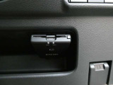 ここにETC付いております。高速道路の料金所もスイスイ♪ ETCカードの申し込みは日産カードがおすすめ!!!「安心」「おトク」「便利」で皆さまのカーライフをサポートする特典満載のカードです。