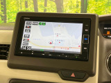 【純正ナビ】人気の純正ナビを装備。オーディオ機能も充実しており、Bluetooth接続すればお持ちのスマホやMP3プレイヤーの音楽を再生可能!毎日の運転がさらに楽しくなります!!
