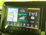 使いやすいインターフェースが、運転を快適にサポートします。多彩な機能で、毎日のドライブがさらに楽しくなります。
