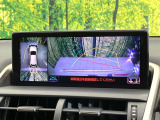 【パノラミックビューモニター】専用のカメラにより、上から見下ろしたような視点で360度クルマの周囲を確認することができます☆死角部分も確認しやすく、狭い場所での切り返しや駐車もスムーズに行えます。