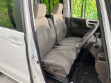 運転席シート廻りは使用感も少なく、良好な状態となっています。丁寧に使われていたことがよくわかりますね。