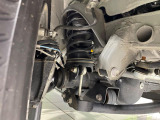お車を安心してお乗りいただく為には、足回りの定期点検が欠かせません。サービスサポート(有償保証)では無料点検もご提供しており、安心のカーライフをお過ごしいただけるサポート体制が整っています。