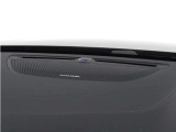 【harman/kardon】世界のオーディオファン垂涎のプレミアムサウンドシステムを搭載。原音に近い音場空間を忠実に再現。乗る人すべてに最良の音響体験を提供します。