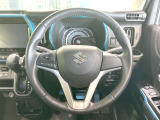 【純正革巻きステアリング】上質な革を使用することで、手にしっかり馴染みとても運転しやすいハンドルです♪