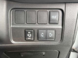 両側が電動スライドドアで、左右どちらからでも乗り降りOK。更に運転席のスイッチ、インテリキーのボタンでも開閉自在。挟み込み防止機能も安心です!