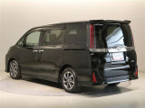 ご覧の車両以外にも多数のU-Carを展示販売しております。