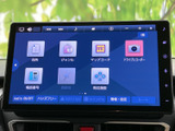 停車中に楽しめるTV機能。長距離移動の移動時間も快適に過ごせる嬉しい装備です。