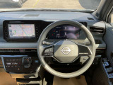 ますますドライブが楽しくなる、明るく開放的な運転席まわりです。