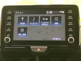 多彩な機能を備えたナビゲーションシステム。目的地設定からオーディオ操作まで、直感的に操作できるのが魅力です。快適なドライブをサポートします。