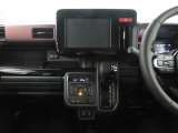 現車はオーディオが付いていない状態です。お客様のライフスタイルに合わせて、ナビゲーションやディスプレイオーディオなどのご提案をさせていただきます。お気軽にご相談くださいね。