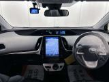落ち着いたカラーの内装で、ゆったりと運転したい方に。