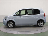左側スライドドア1枚という車の草分け。トヨタが遊び心と実用性を実現させたオリジナリティ高いサイドビューです。
