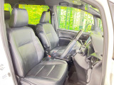 運転席シート廻りは使用感も少なく、良好な状態となっています。丁寧に使われていたことがよくわかりますね。