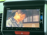 目的地までのルートをわかりやすく表示。渋滞情報も確認できるので、スムーズな移動を支援します。ドライブ前の計画にも役立ちますよ。