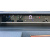 センターメーターを採用しております^^視線の移動が少なく、より安全な運転ができますね!