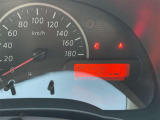 整備スタッフは国家資格を持つプロの整備士です。車検の受入/中間/完成検査と保安基準発行のすべても自社で行います。