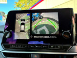 【アラウンドビューモニター】上空から見下ろしているかのような映像で駐車をサポート。安心です。