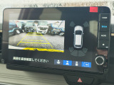 バックカメラが装備されており、後方の安全確認はもちろんのこと狭い場所での駐車や雨の日・夜間など視界の悪いコンディションでのストレスの軽減にもなります!
