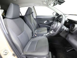 ゆったり室内で運転もしやすいです♪使い勝手の良い配置も考えられています!!