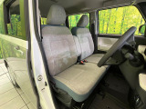 運転席シート廻りは使用感も少なく、良好な状態となっています。丁寧に使われていたことがよくわかりますね。