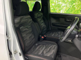 運転席からの視界は良好で、運転操作もスムーズに行えます。快適なドライブをサポートする空間です。