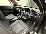 ステルヴィオ 2.0 ターボ Q4 スプリント 4WD 