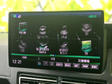 お気に入りの音楽やラジオを、クリアな音質で楽しめます。ドライブ中のエンターテイメントを充実させます。