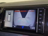 【フロントカメラ】運転席に座った状態で死角になりやすいクルマの前の様子まで確認でき安全ですね♪