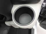 【カップホルダー】エアコン吹き出し口下部に設置されていますので使いやすさバッチリ!運転席から手の届くちょうどの位置です!