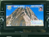 停車中にテレビや映像を楽しめるので、休憩時間も充実。長距離ドライブでも退屈することなく過ごせます。