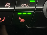 ●フロントシートヒーティング:運転席・助手席共に三段階で調節が可能なシートヒーターを装備しております。季節を問わず快適にご使用いただけます。