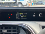 視認性の高いメーターで、運転に必要な情報を的確に把握できます。洗練されたデザインが、快適な運転体験をもたらします。