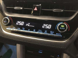 【左右独立温度コントロールフルオートエアコン】運転席・助手席それぞれで温度調整が可能です。設定した温度に自動的に保ってくれる制御が付いているので、いつでも快適に過ごせます。