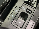 【横滑り防止機能】 車両走行安定補助システム搭載  車が横滑りしそうになった際に、横滑りを防ぐ安全装備が付いています。