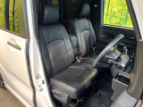 運転席シート廻りは使用感も少なく、良好な状態となっています。丁寧に使われていたことがよくわかりますね。