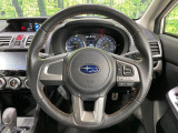 【純正革巻きステアリング】上質な革を使用することで、手にしっかり馴染みとても運転しやすいハンドルです♪