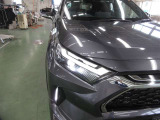 シャープな多角形で構成された特徴のあるBi-Beam LEDランプ+LEDクリアランスランプ(オートレベリング機能付)