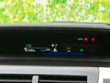 重要な情報を一目で確認できるメーターパネル。運転に必要な情報を的確に表示し、安全運転をサポートします。