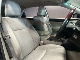 運転席も広々としており運転しやすい環境を実現しています☆室内クリーニングも実施済みです。