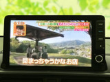 停車中にテレビや動画コンテンツを楽しめる機能が搭載されています。休憩時間などにリラックスした時間を過ごせます。