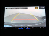 後方確認に便利なバックカメラ装備!!狭い駐車場や後方が確認しづらい場所に駐車するときや、車を切り返す時に安心の装備です!!